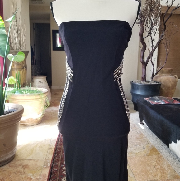 👗👗GUESS DRESS👗👗 - Picture 2 of 4